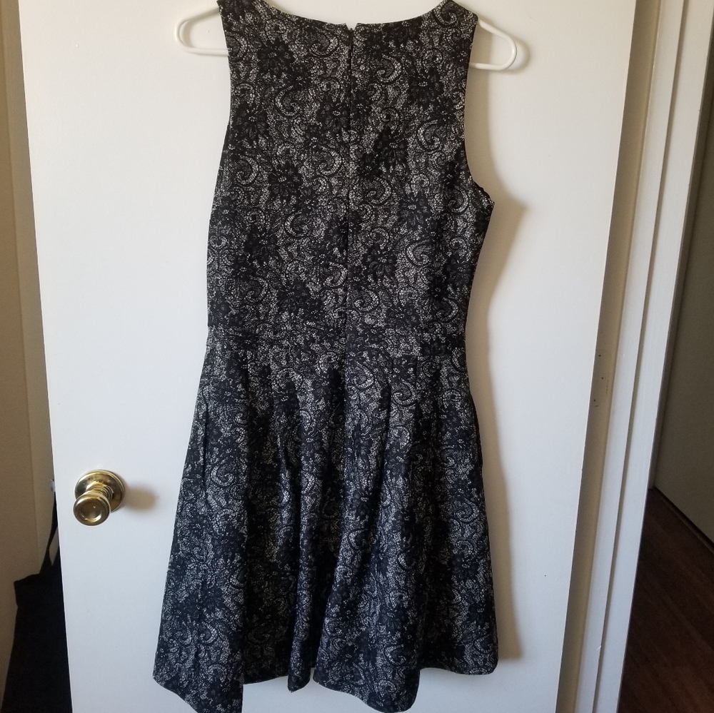 Banana republic dress with POCKETS!